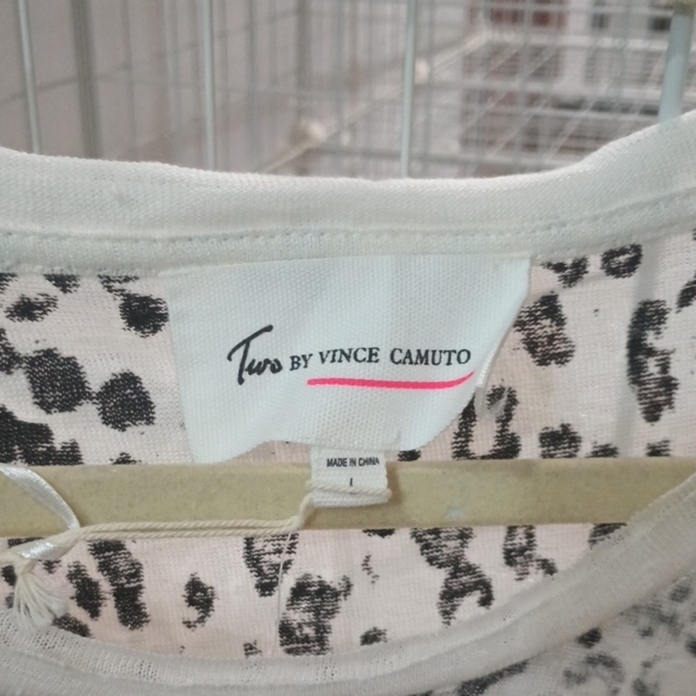 Vince Camuto Black and Cream Patterned Top